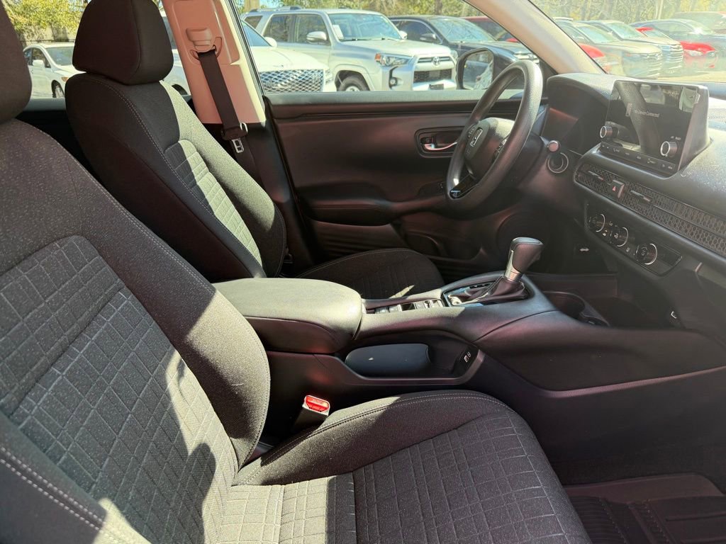 Certified 2023 Honda HR-V LX image 9