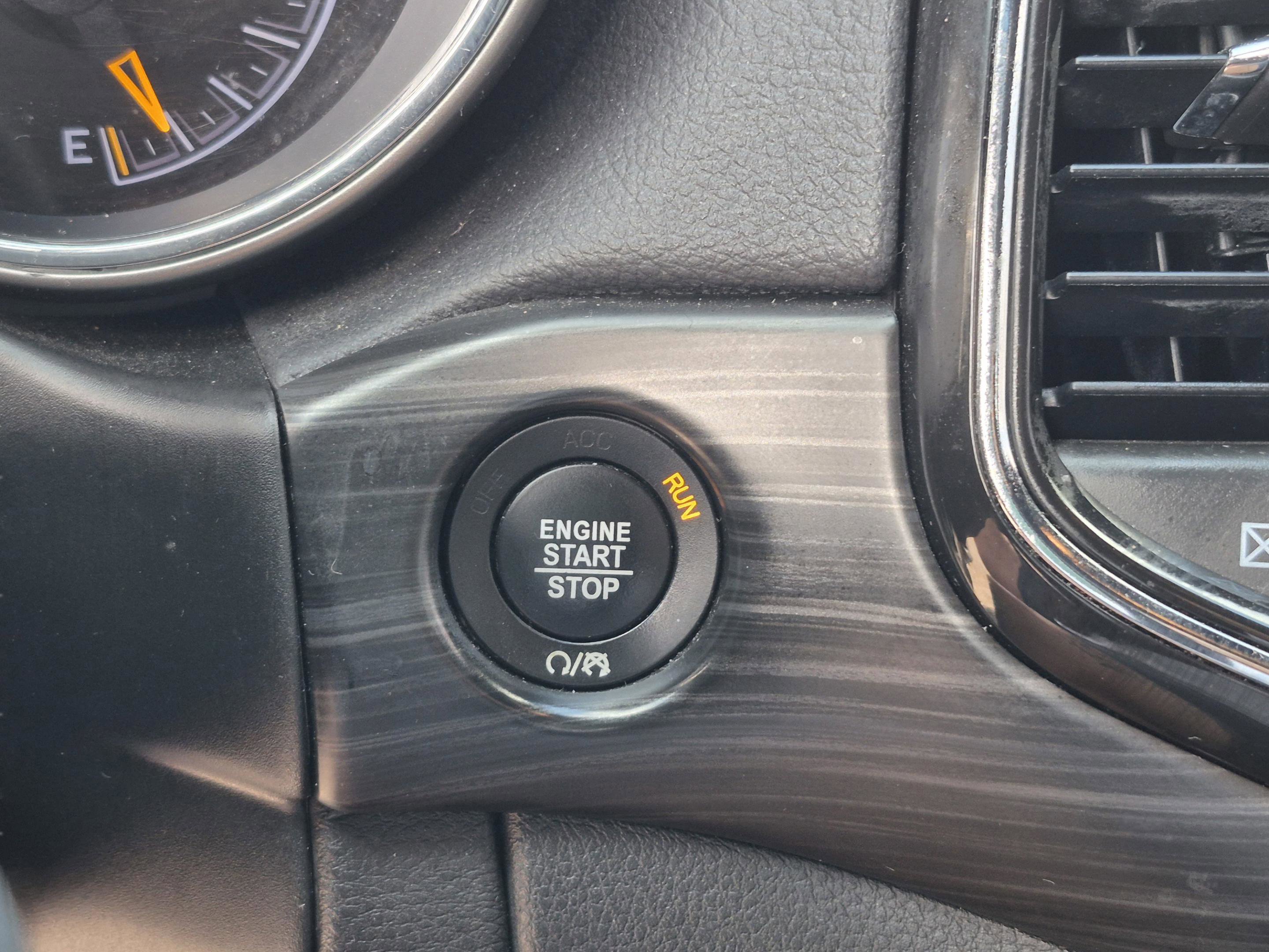 Used 2019 Jeep Grand Cherokee Altitude RWD image 33