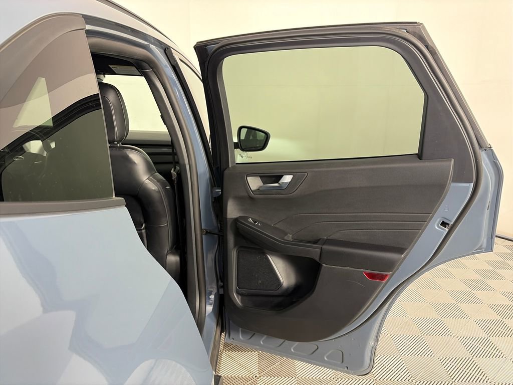 Used 2025 Ford Escape ST-Line Select AWD/4WD image 28