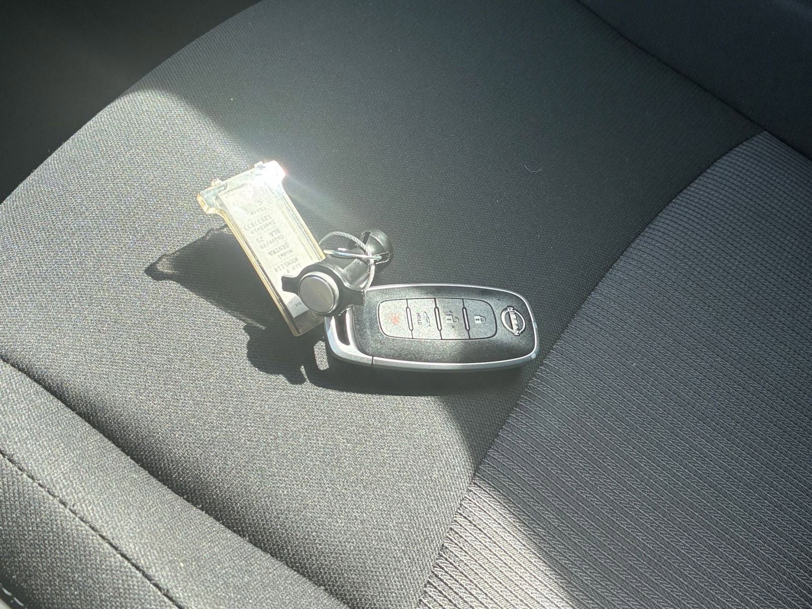 Used 2025 Nissan Sentra SV image 18