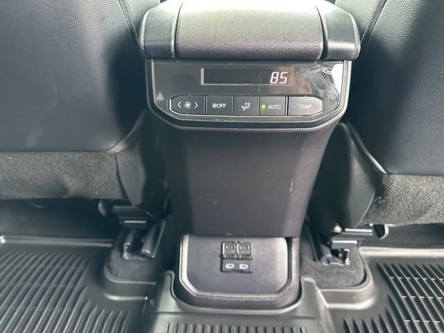 Certified 2022 Toyota Highlander XLE image 38