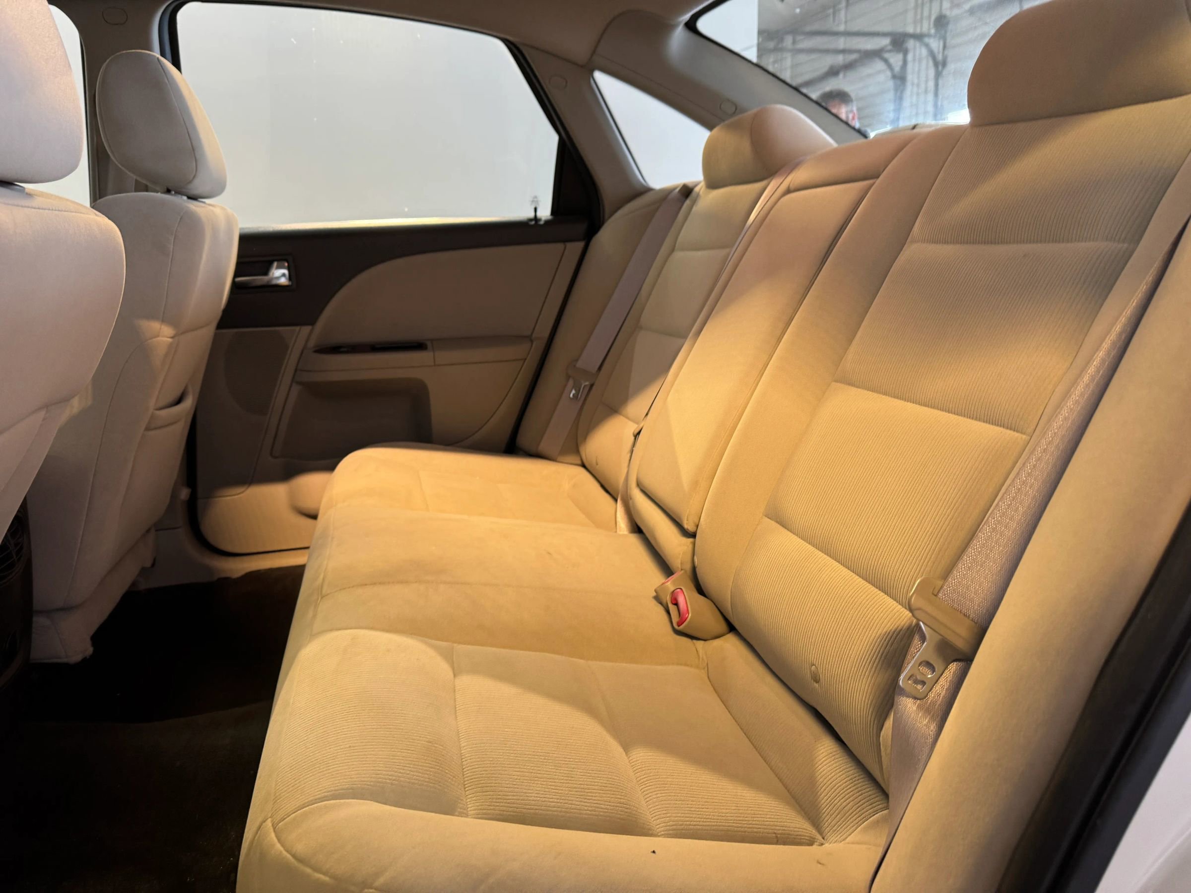 Used 2009 Ford Taurus SEL image 21