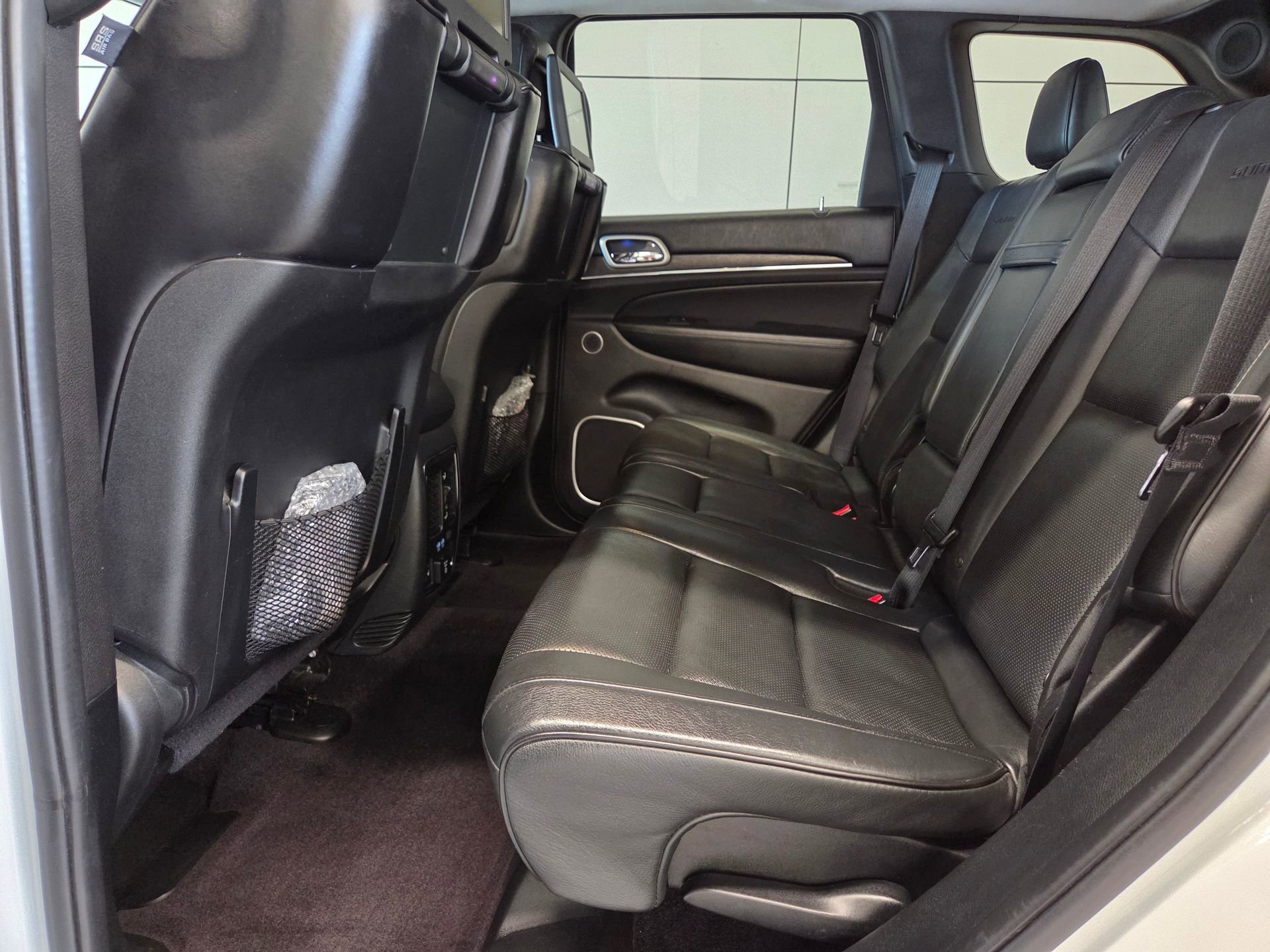 Used 2018 Jeep Grand Cherokee Summit w/ Platinum Series Group RWD image 11