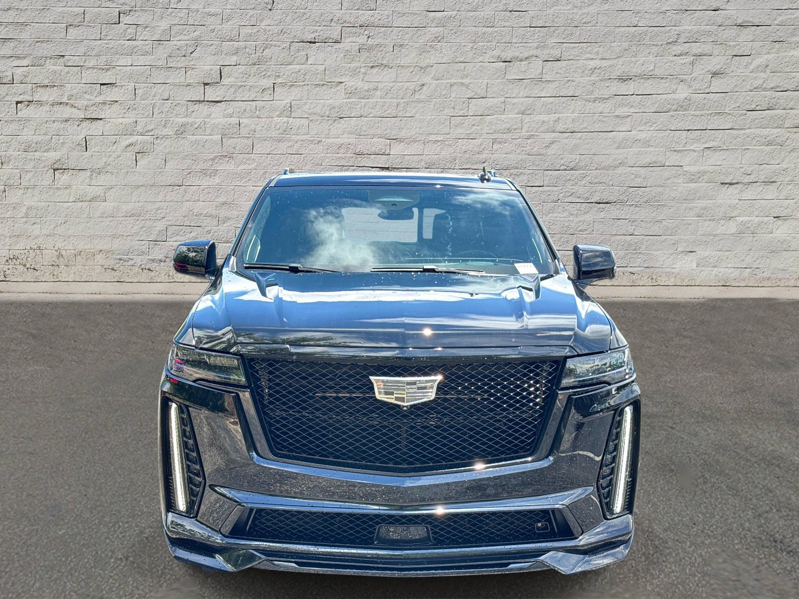 Certified 2023 Cadillac Escalade V w/ LPO, ONYX Package AWD/4WD image 7