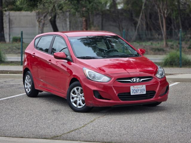 Used 2013 Hyundai Accent GS image 2