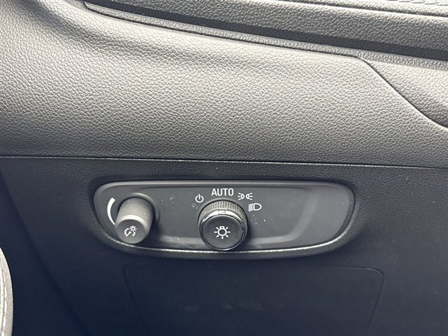 Used 2024 Buick Encore GX Preferred FWD image 17