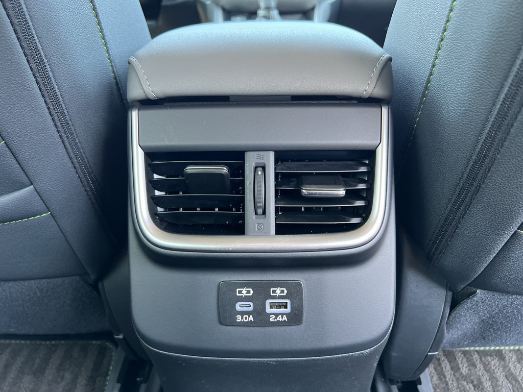 Certified 2025 Subaru Outback Onyx Edition AWD/4WD image 28