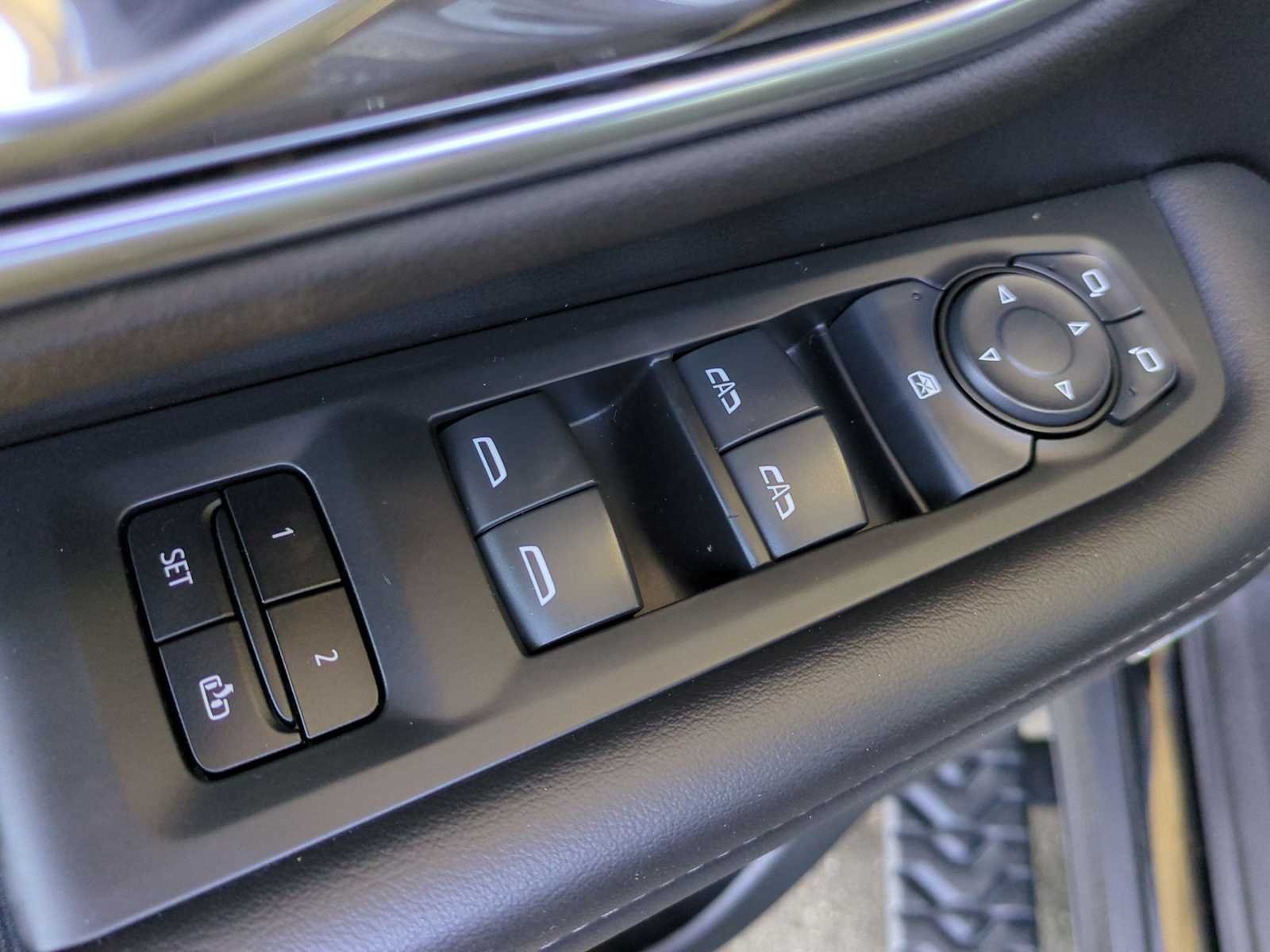 Used 2021 Chevrolet Suburban Z71 AWD/4WD image 11