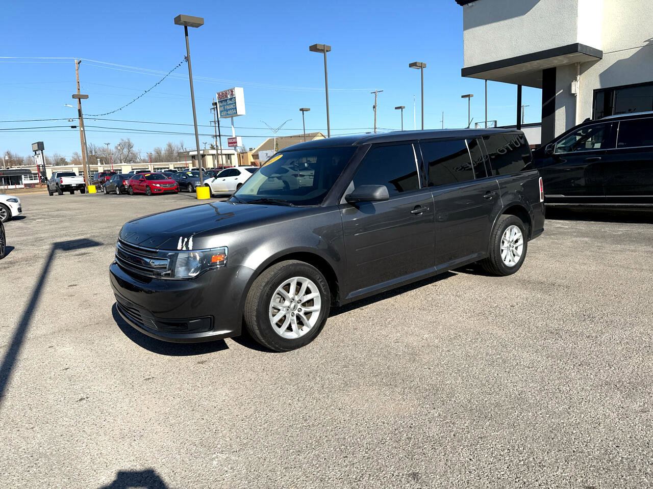 Used 2017 Ford Flex SE image 2
