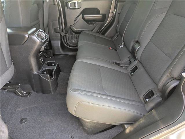 Used 2020 Jeep Gladiator Sport AWD/4WD image 18