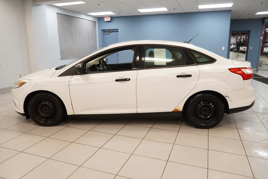 Used 2012 Ford Focus S FWD image 2