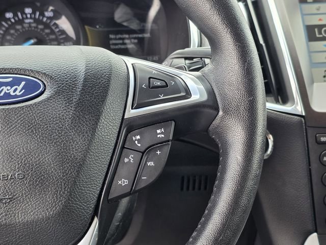 Used 2018 Ford Edge Titanium w/ Cold Weather Package FWD image 27