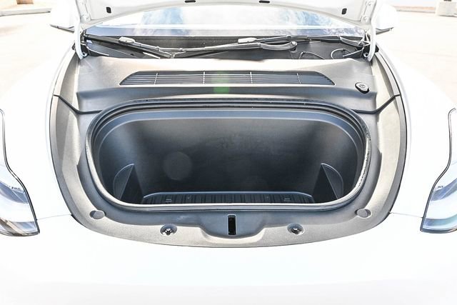 Used 2021 Tesla Model Y Long Range image 27