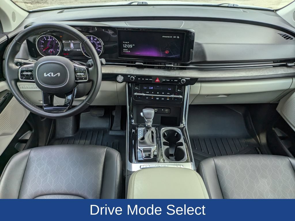 Used 2024 Kia Carnival EX FWD image 18
