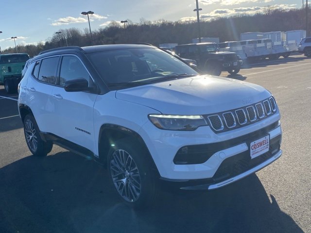 New 2024 Jeep Compass Limited w/ Elite Group image 2