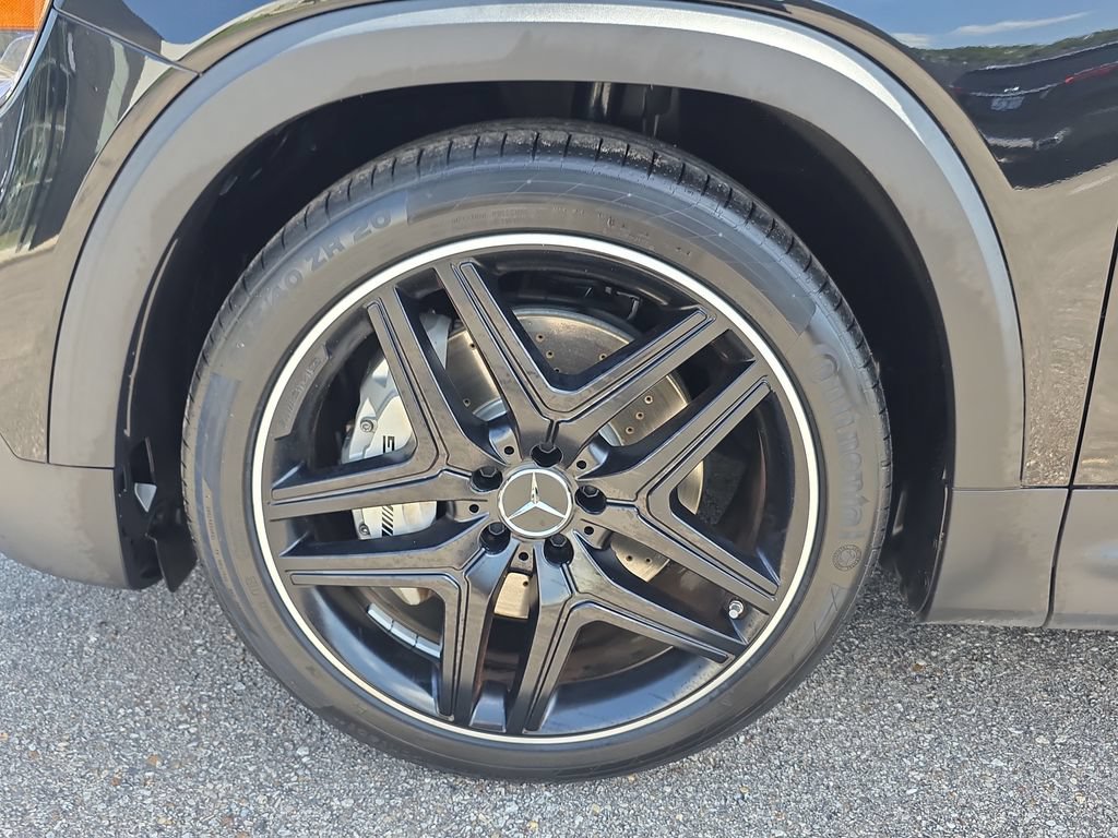Certified 2023 Mercedes-Benz GLB 35 AMG 4MATIC image 9