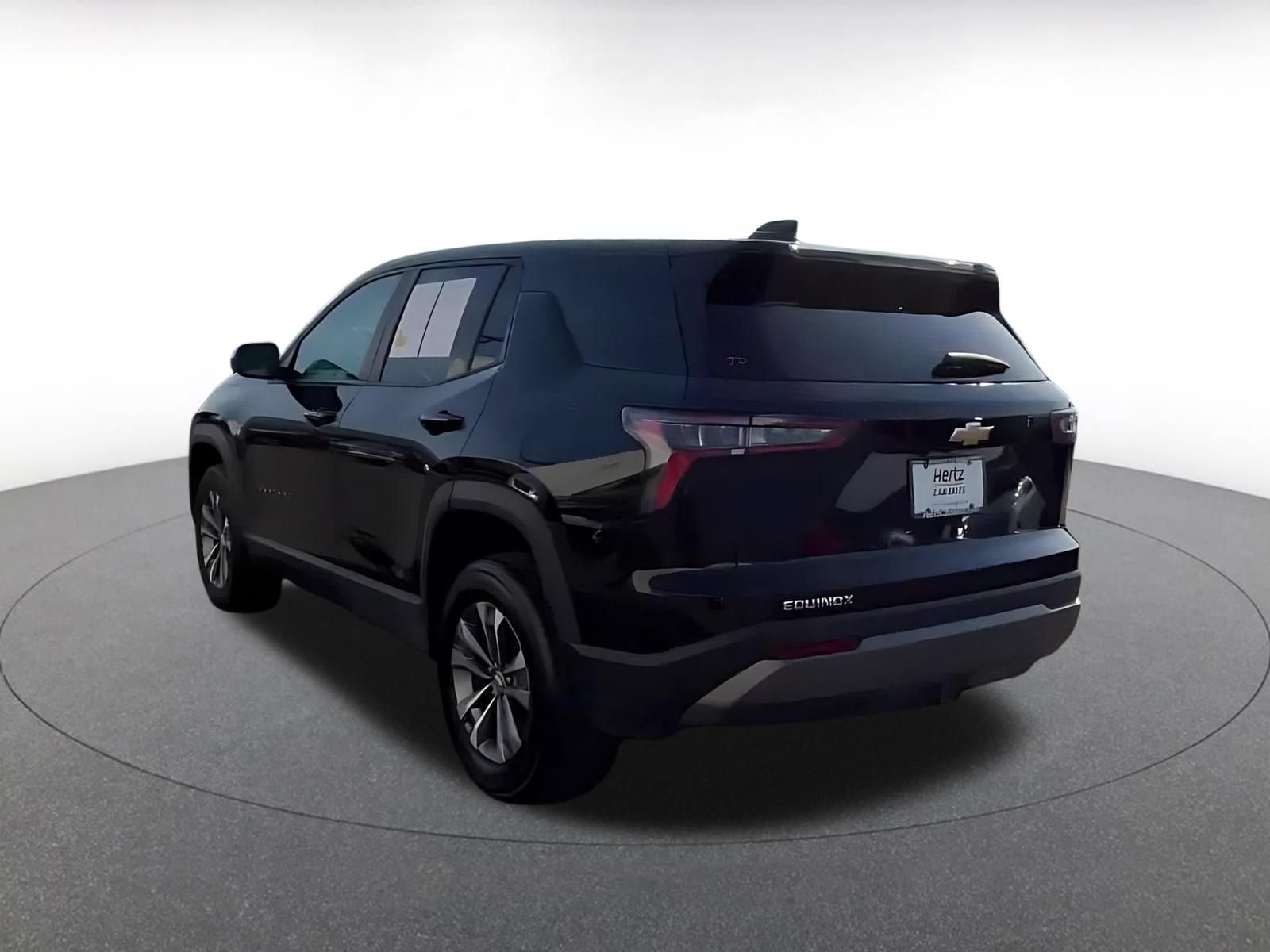 Used 2025 Chevrolet Equinox LT FWD image 8