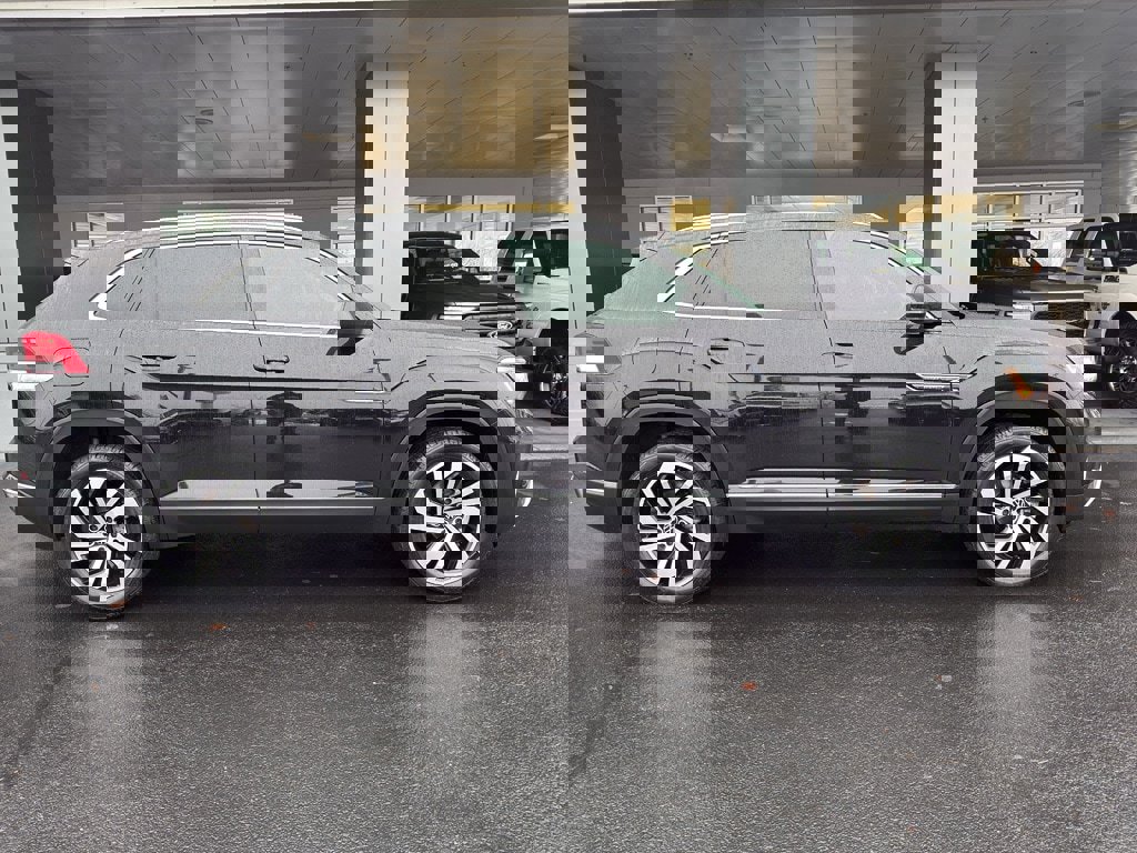 Used 2022 Volkswagen Atlas Cross Sport SEL image 3