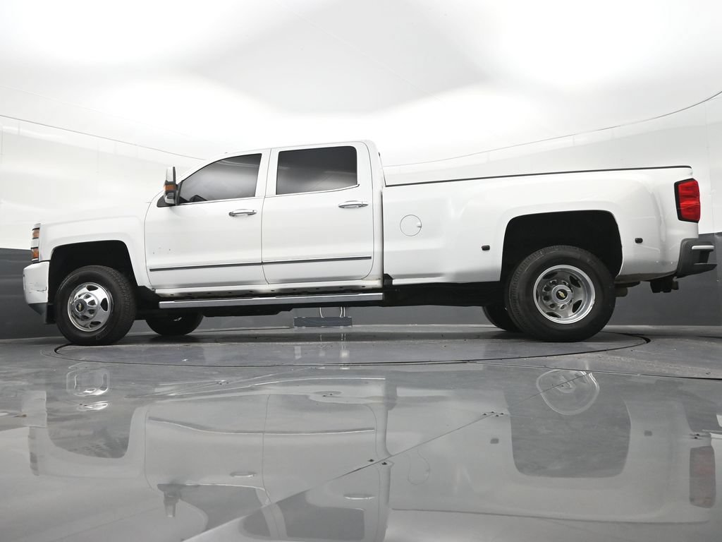 Used 2019 Chevrolet Silverado 3500 High Country w/ Duramax Plus Package AWD/4WD image 26