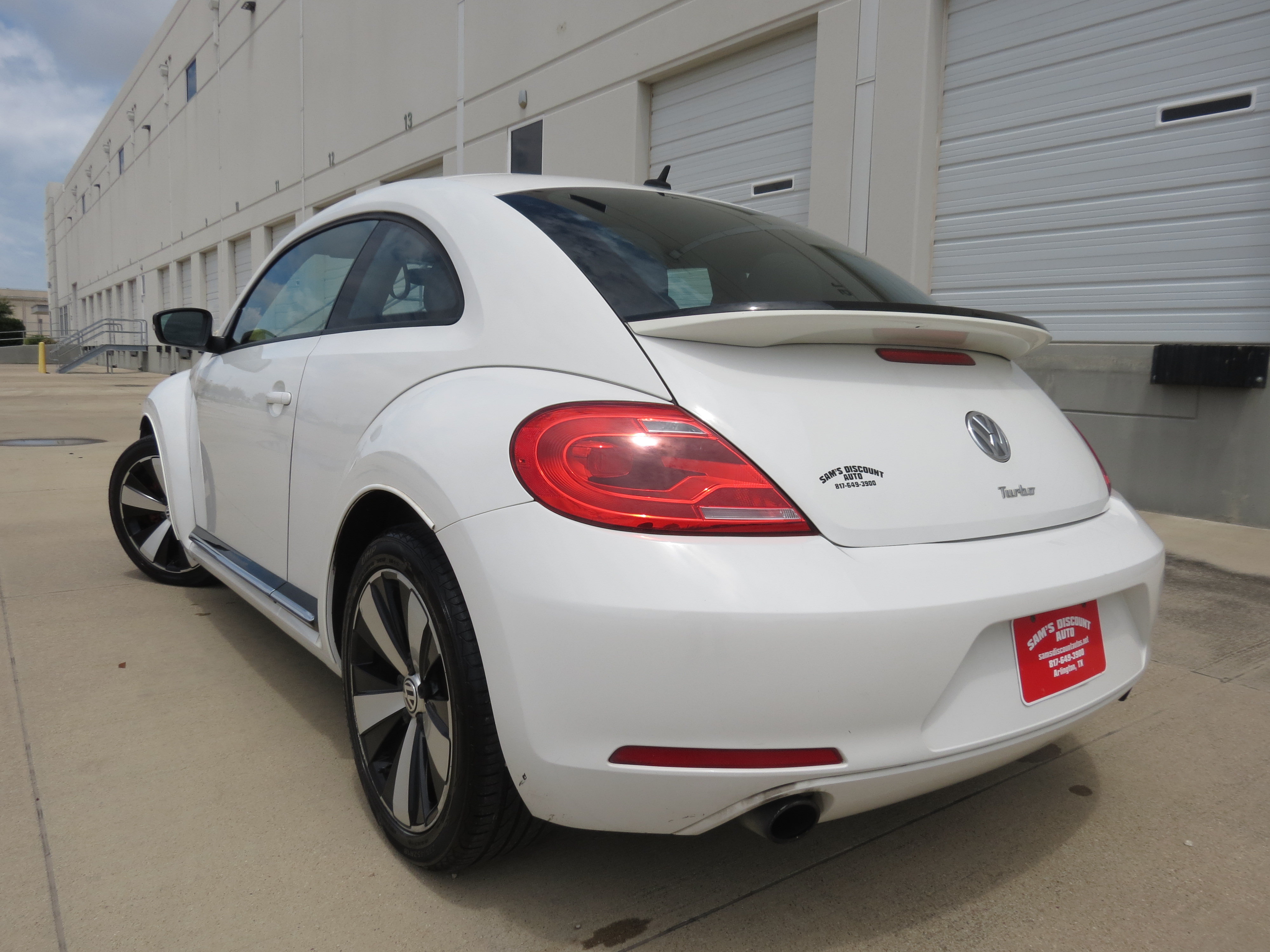 Used 2012 Volkswagen Beetle Turbo FWD image 3
