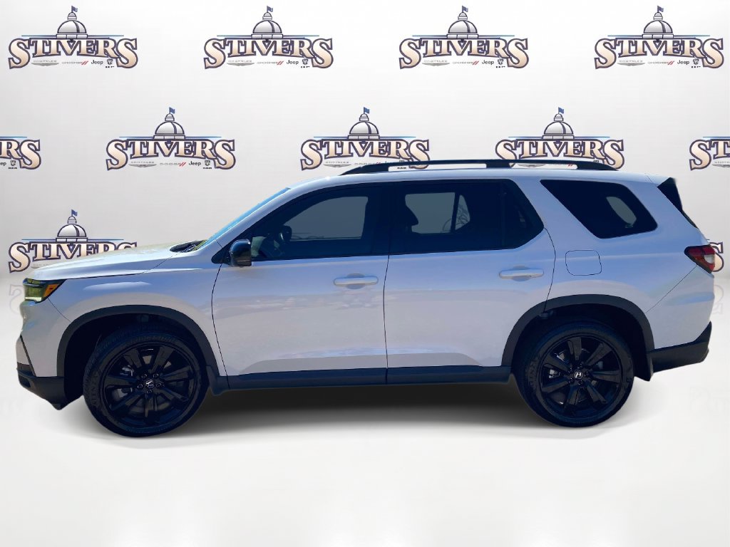 Used 2025 Honda Pilot Black Edition image 5