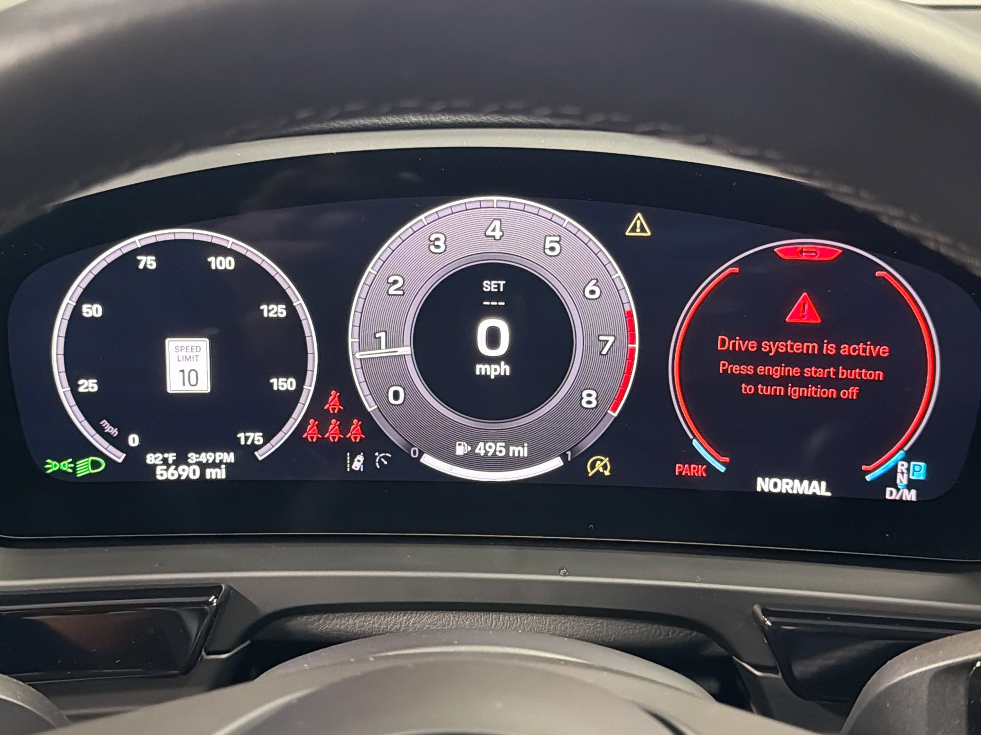 Used 2025 Porsche Cayenne image 40