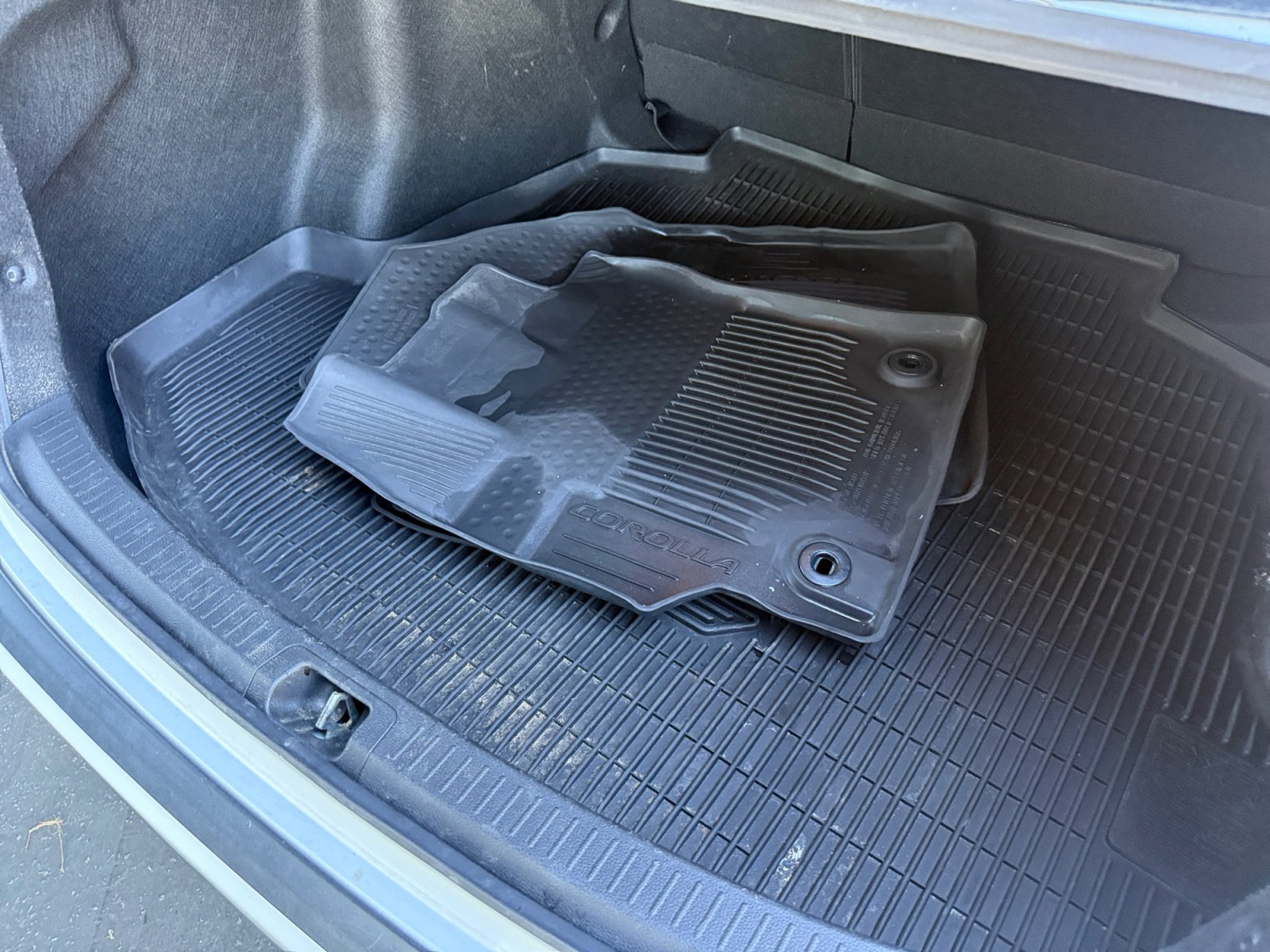 Used 2023 Toyota Corolla LE image 18