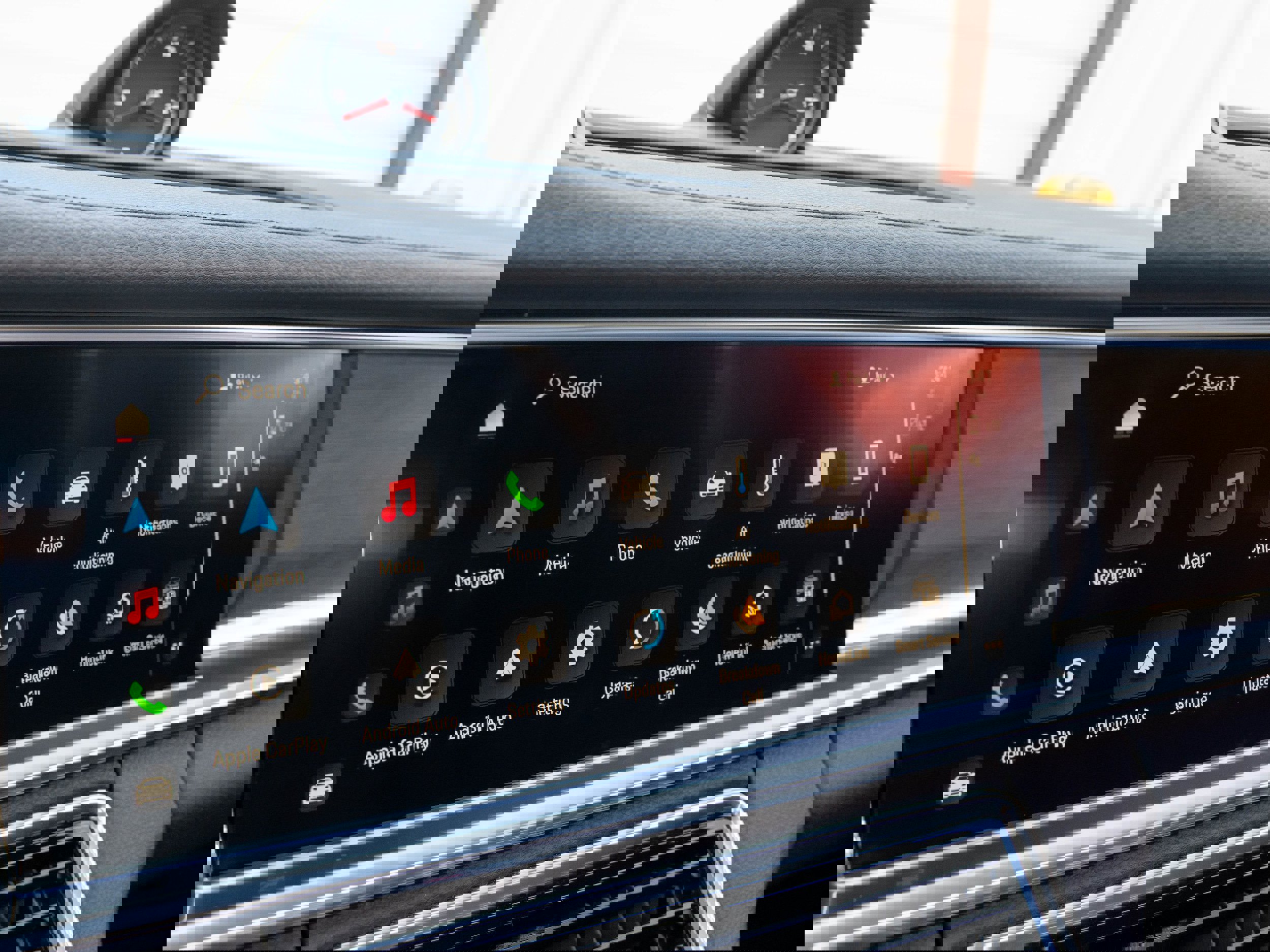 Certified 2023 Porsche Panamera 4 Platinum Edition image 22