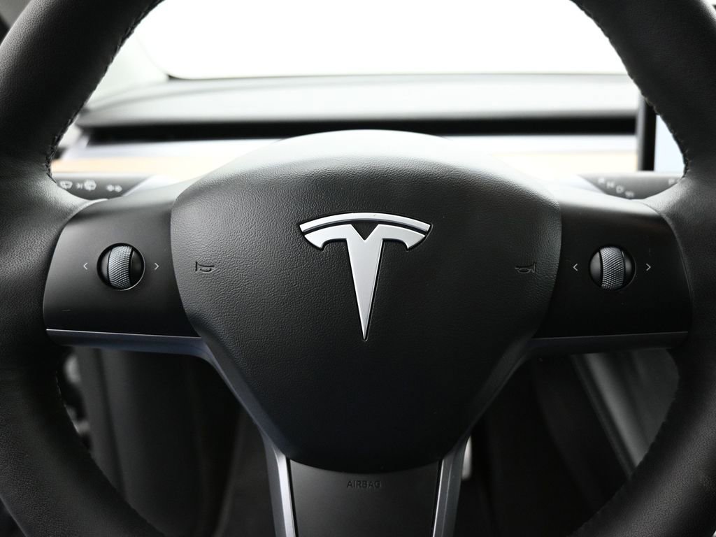 Used 2022 Tesla Model Y Performance image 10