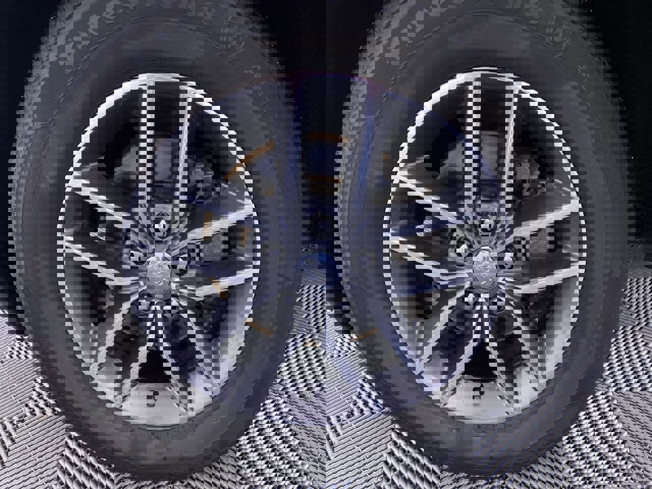 Used 2017 Jeep Grand Cherokee Limited w/ Luxury Group II image 16