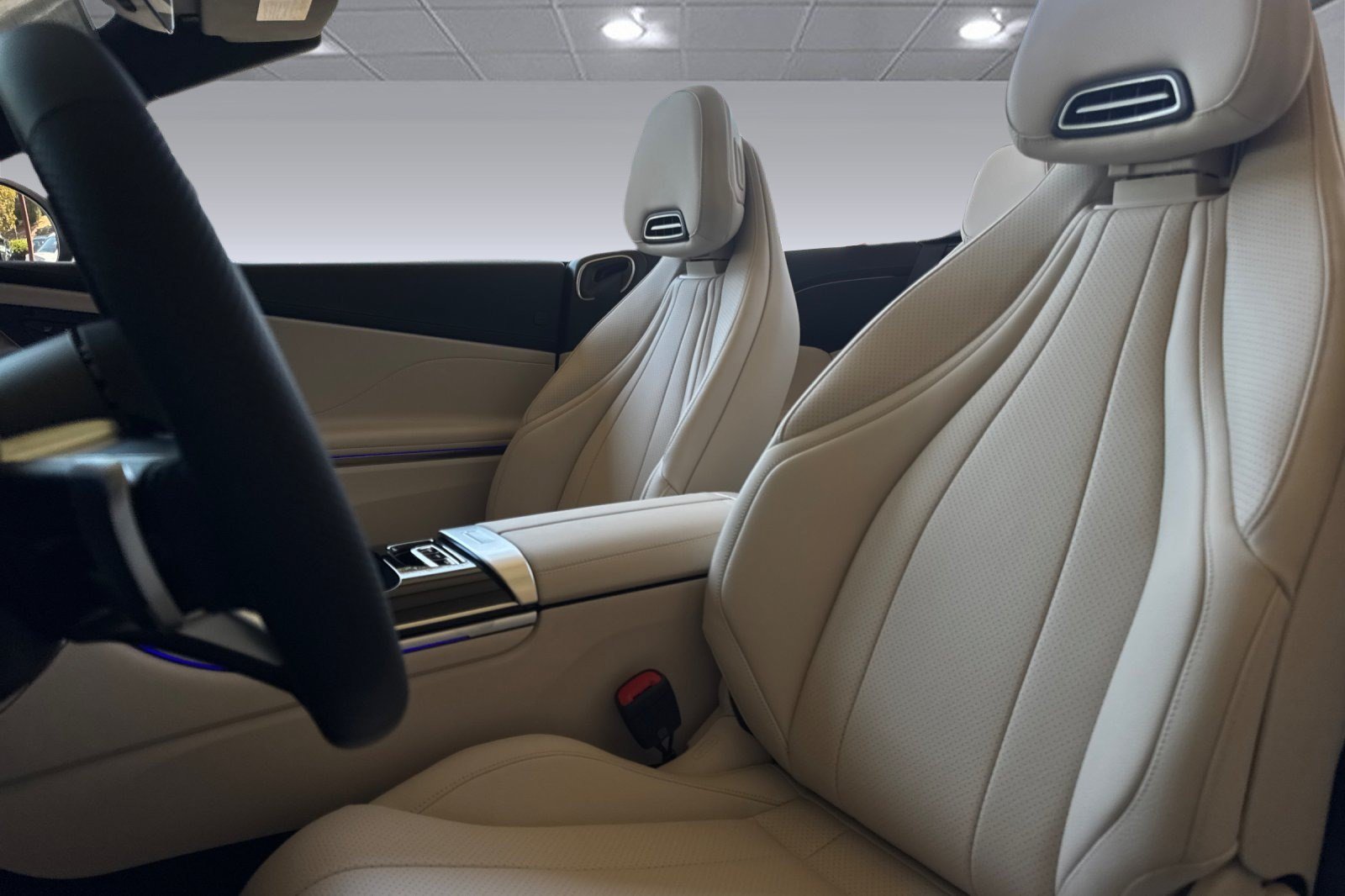 New 2027 Mercedes-Benz CLE 300 4MATIC Coupe image 5