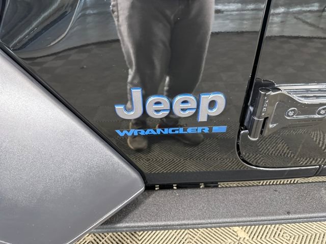 Used 2023 Jeep Wrangler Unlimited image 10