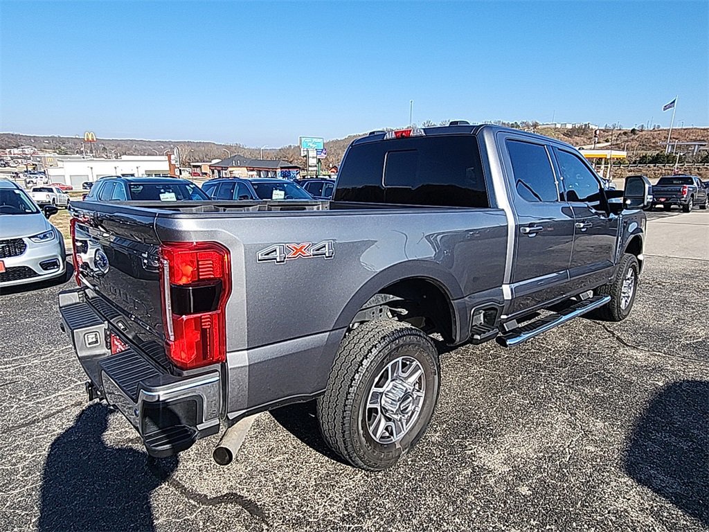 Used 2023 Ford F350 Lariat image 9