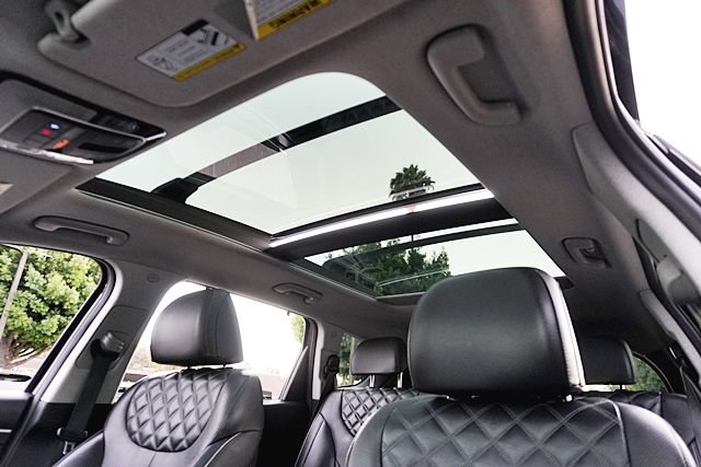 Used 2021 Hyundai Santa Fe Limited AWD/4WD image 18