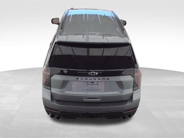 Used 2025 Chevrolet Suburban Z71 AWD/4WD image 4