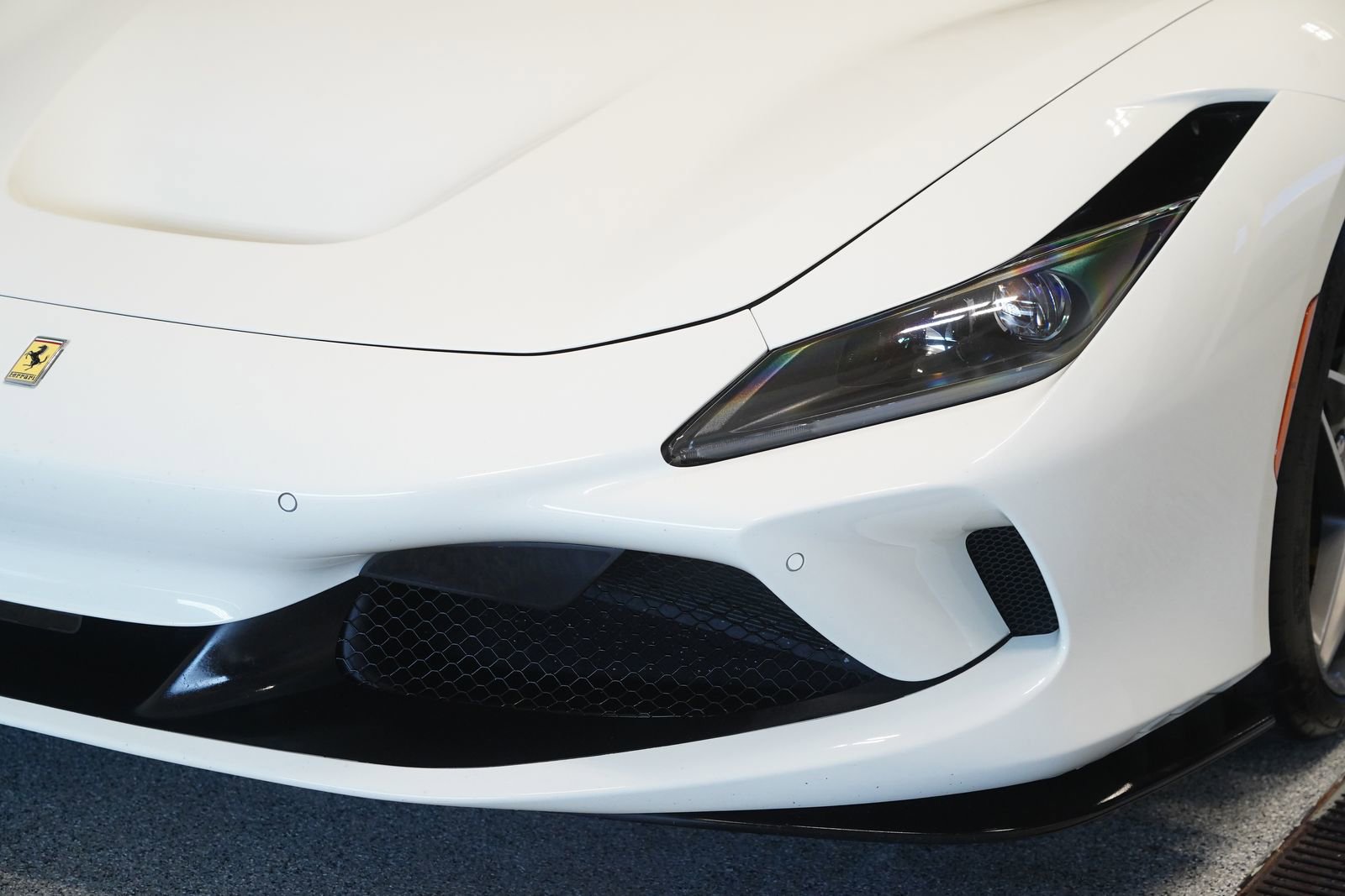 Used 2021 Ferrari F8 Tributo RWD image 9