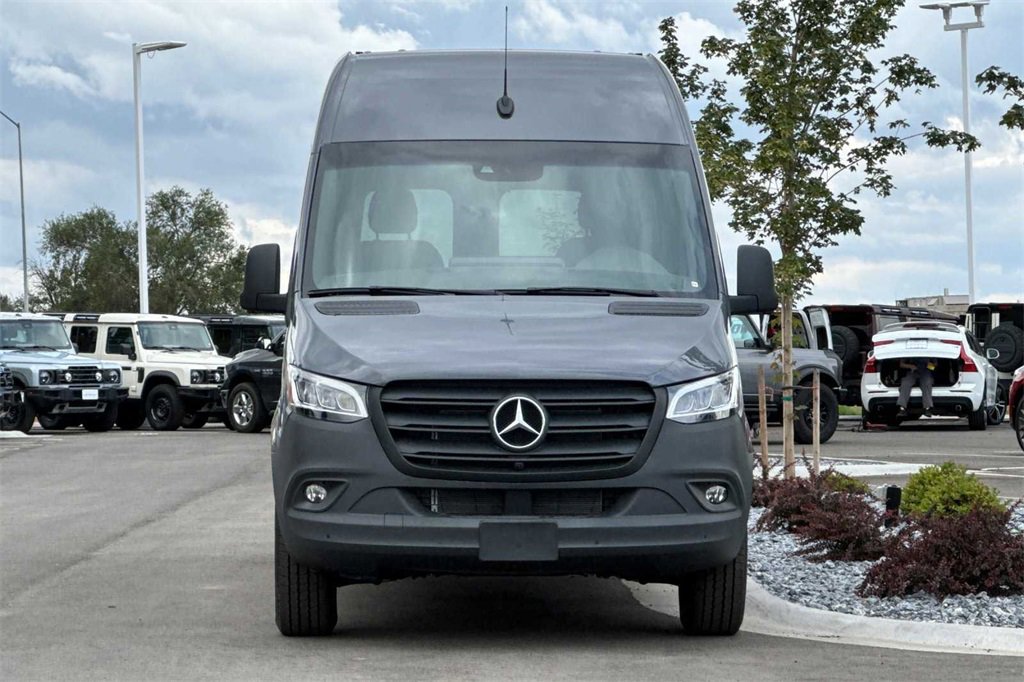 Used 2024 Mercedes-Benz Sprinter 2500 image 8