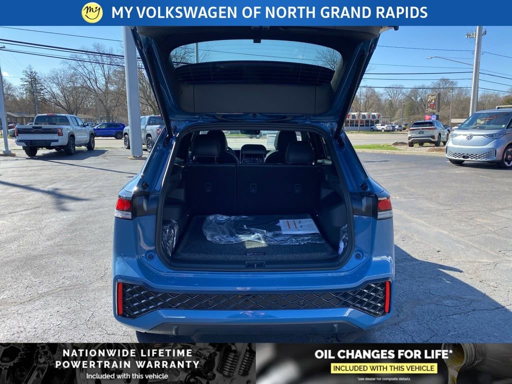 New 2026 Volkswagen Tiguan SE R-Line image 22