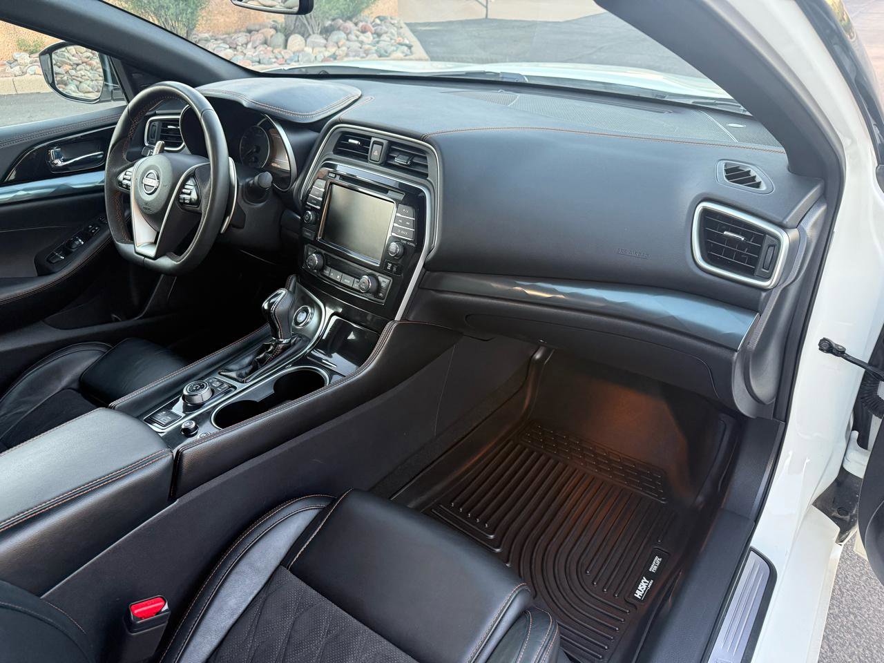 Used 2023 Nissan Maxima SR w/ Sport Mat Group FWD image 19