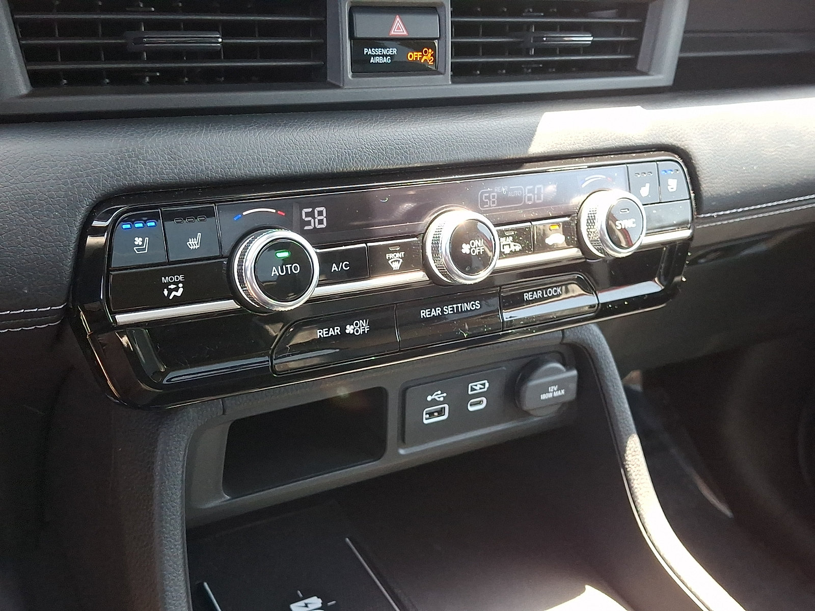 Used 2025 Honda Pilot Elite image 17