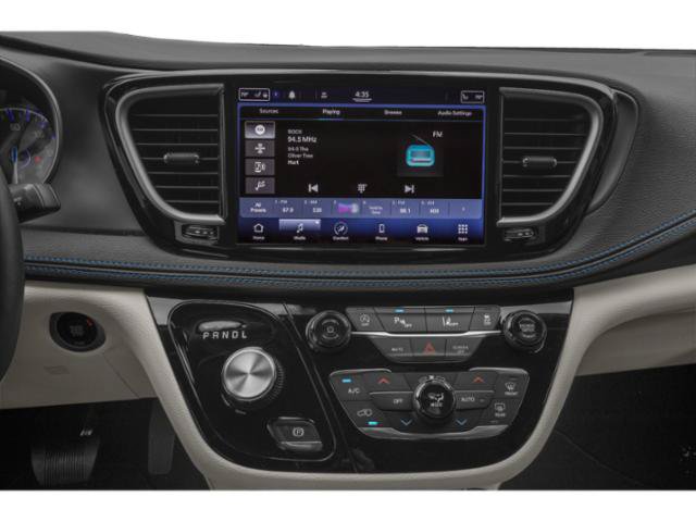 Used 2021 Chrysler Pacifica Limited AWD/4WD image 13