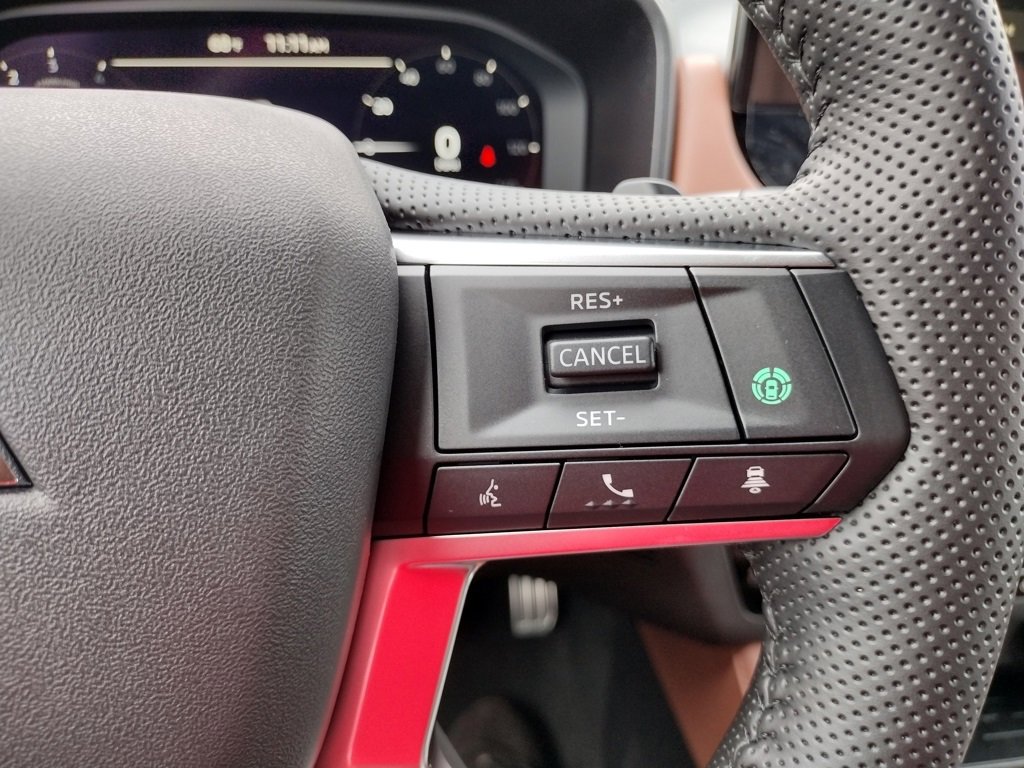 New 2025 Mitsubishi Outlander SEL image 28