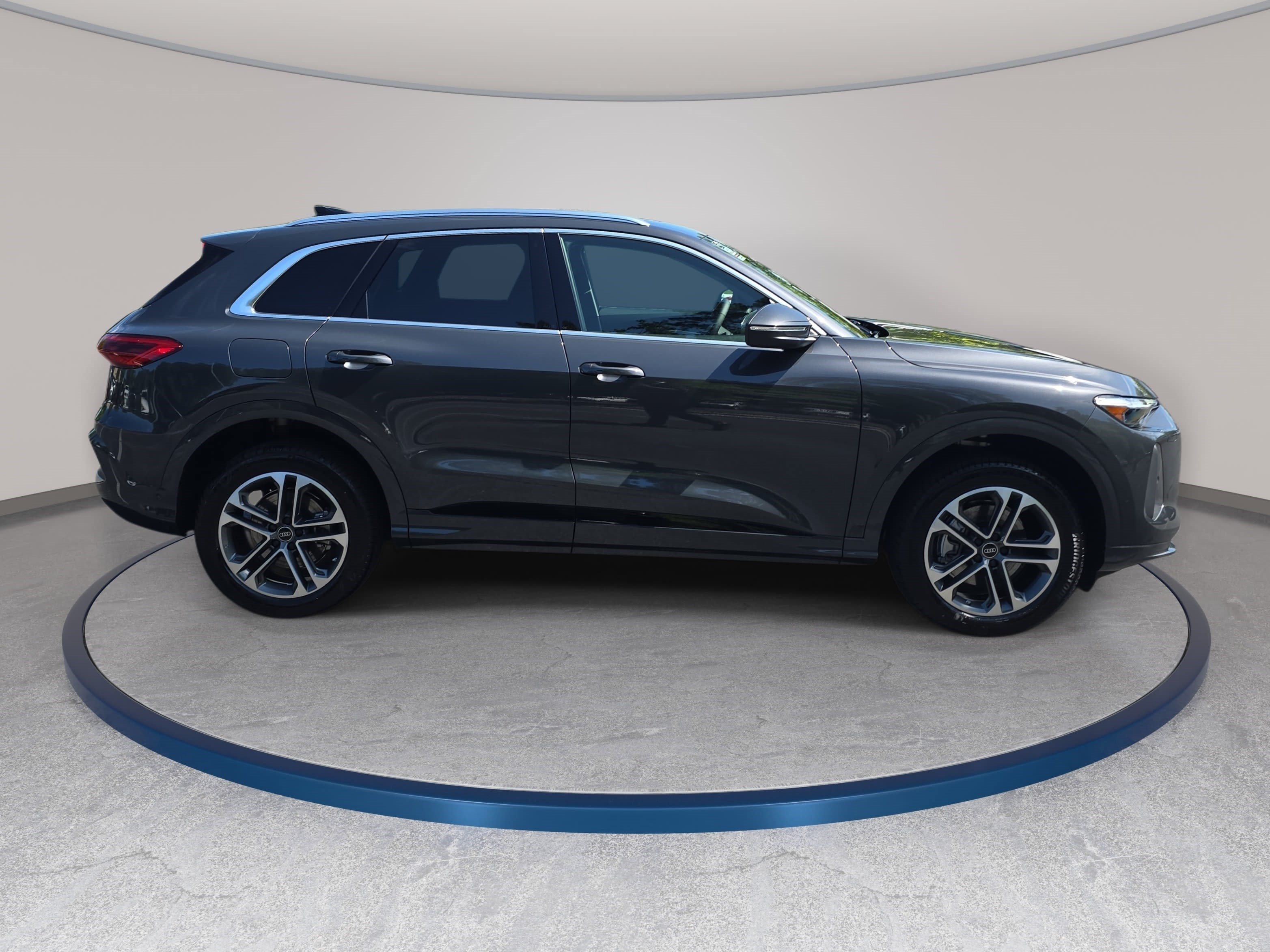 New 2026 Audi Q5 Premium Plus AWD/4WD image 4