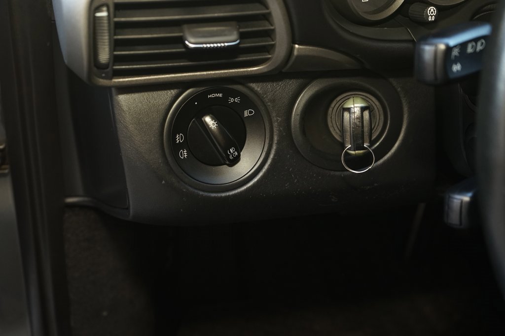 Used 2005 Porsche 911 Carrera image 22