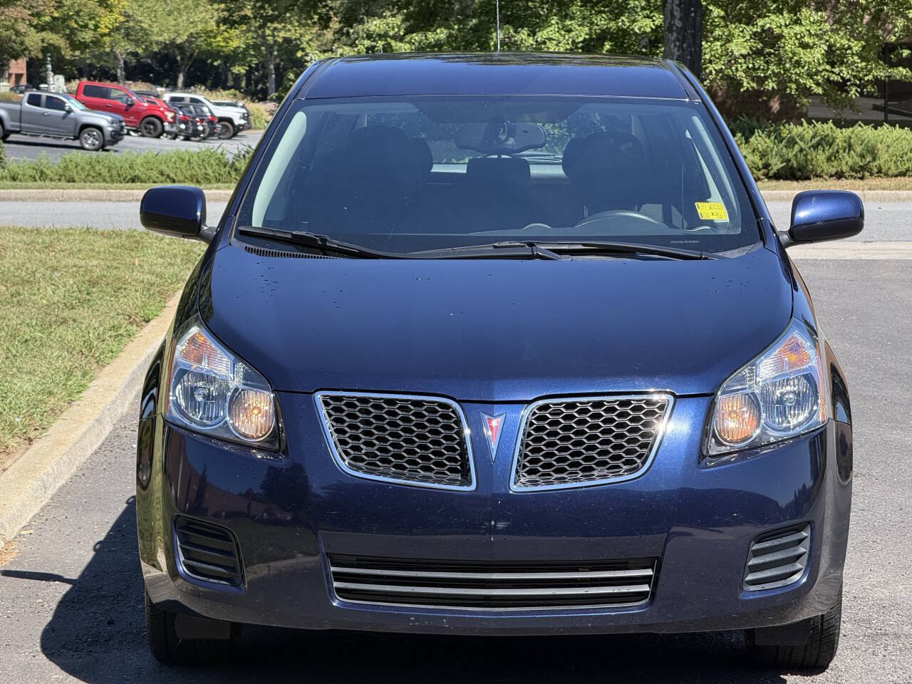 Used 2009 Pontiac Vibe w/ Preferred Package FWD image 4