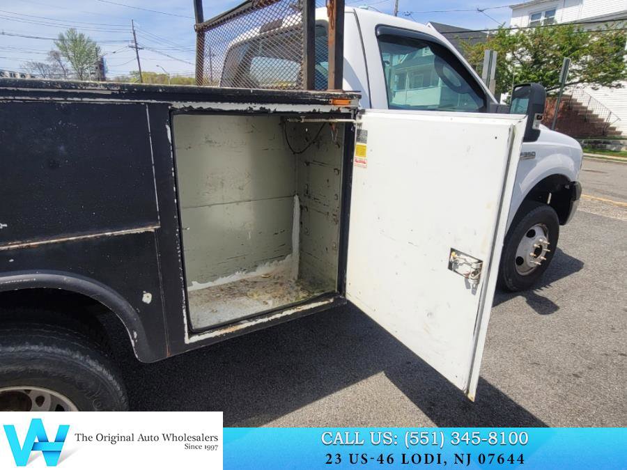 Used 2005 Ford F350 XL image 16