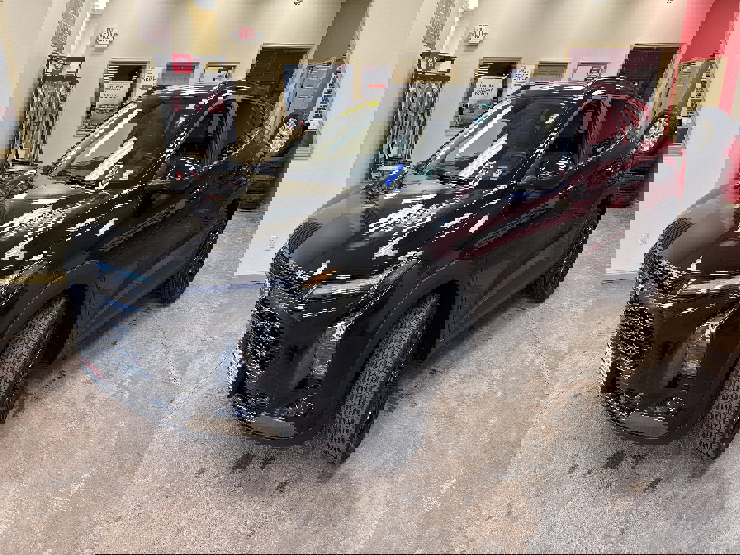 Used 2024 Chevrolet Trax ACTIV w/ Sunroof Package image 3