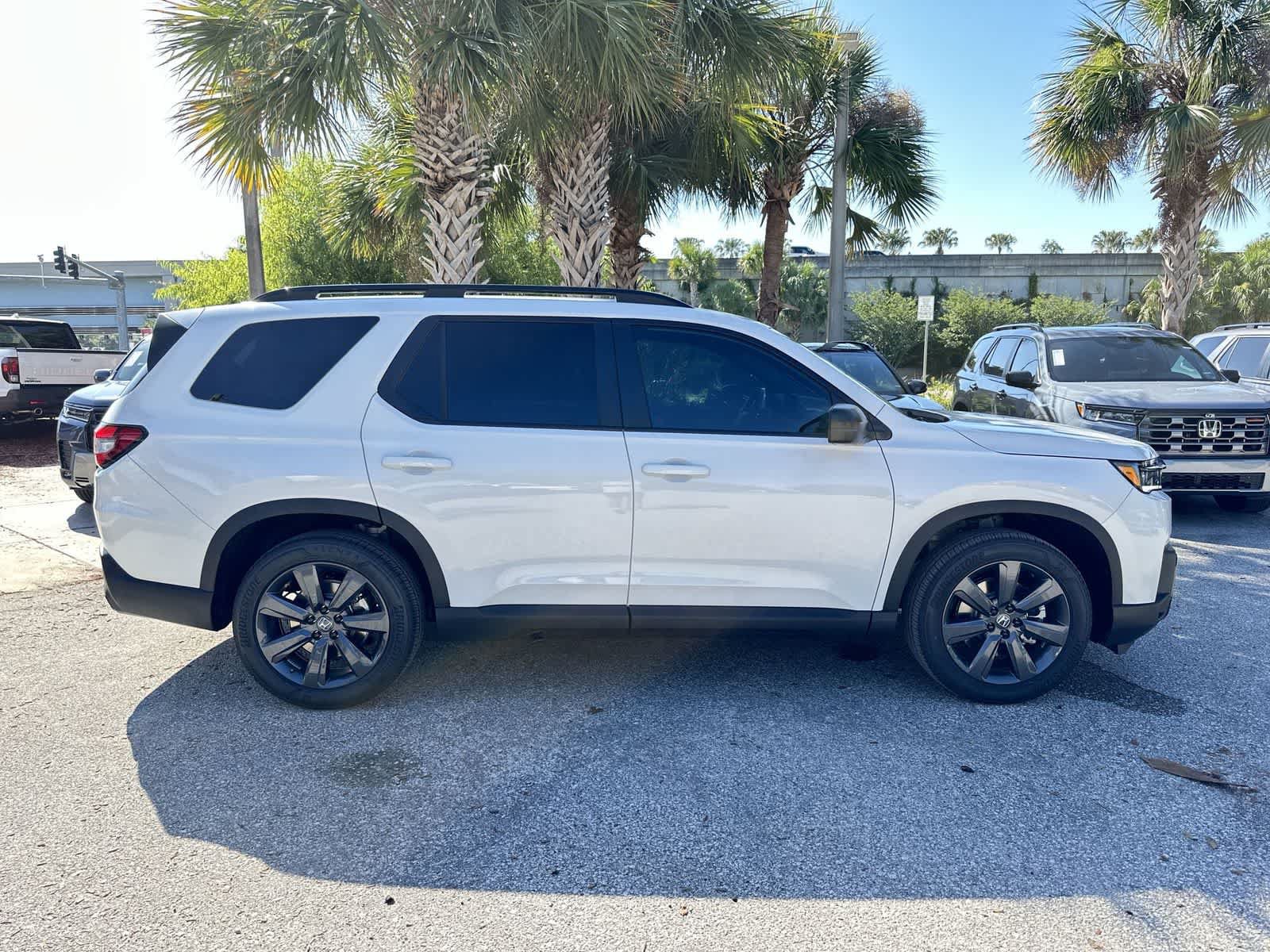 New 2026 Honda Pilot Sport image 7
