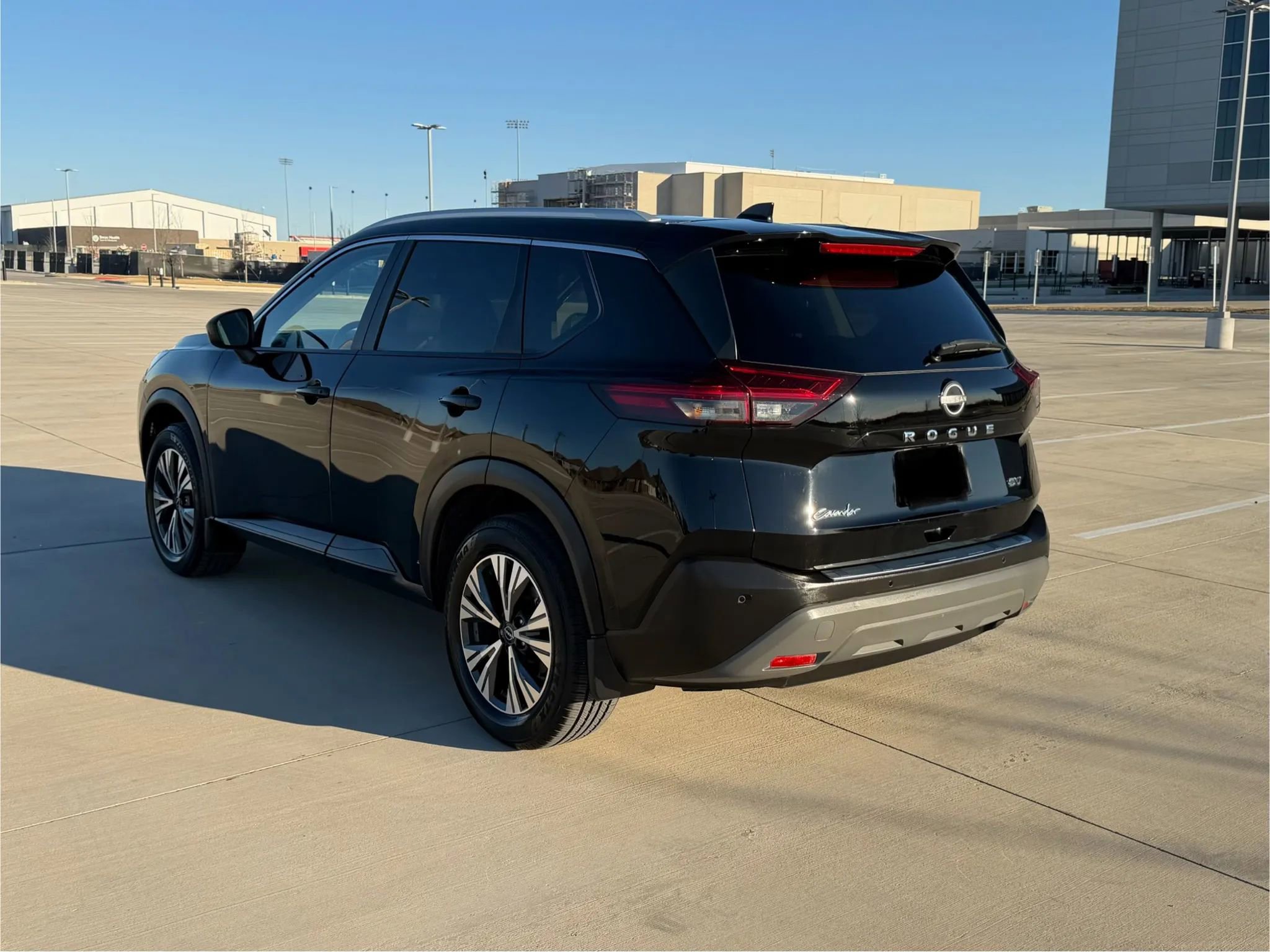 Used 2023 Nissan Rogue SV w/ SV Premium B Package image 6