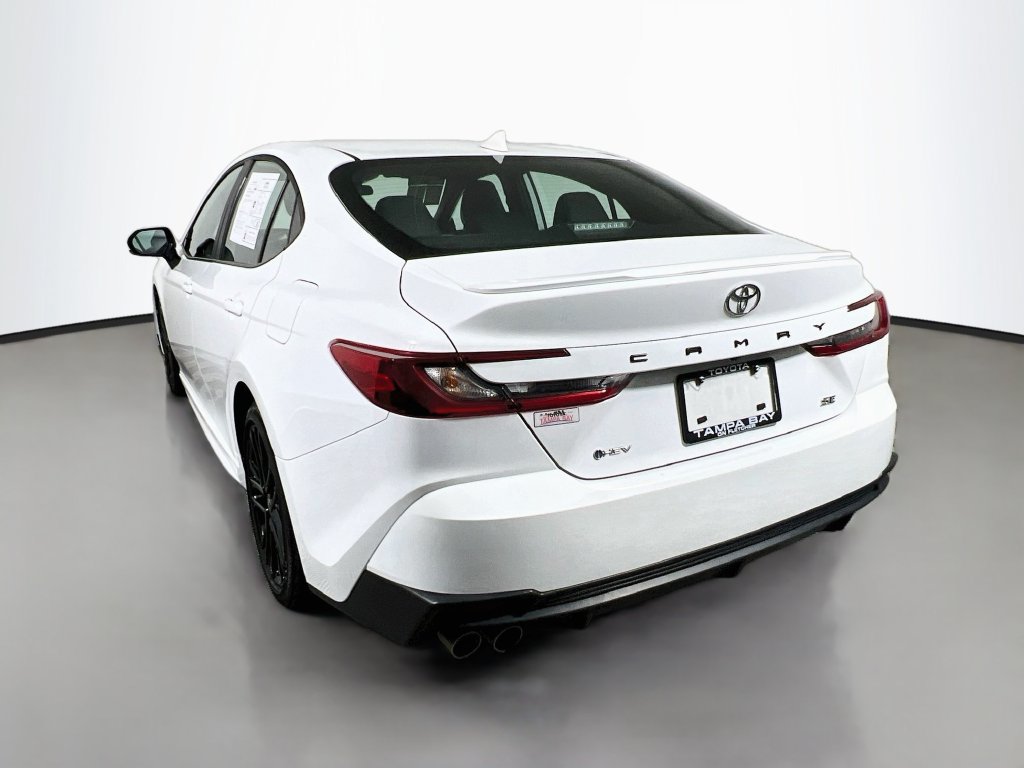 Used 2025 Toyota Camry SE FWD image 5